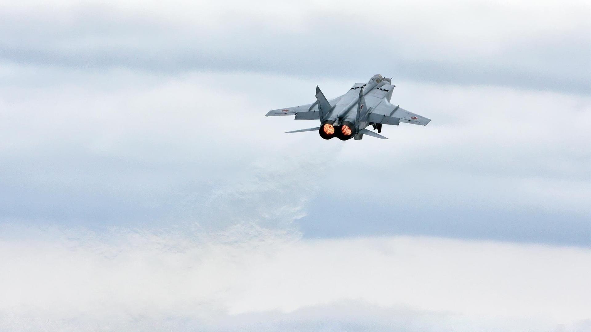 开云体育中国官网-全面升级的安全措施：保障车手生命，确保车辆安全运行